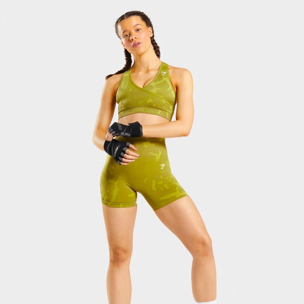 Gymshark 🦈 | Adapt Camo Seamless Shorts + Sports Bra